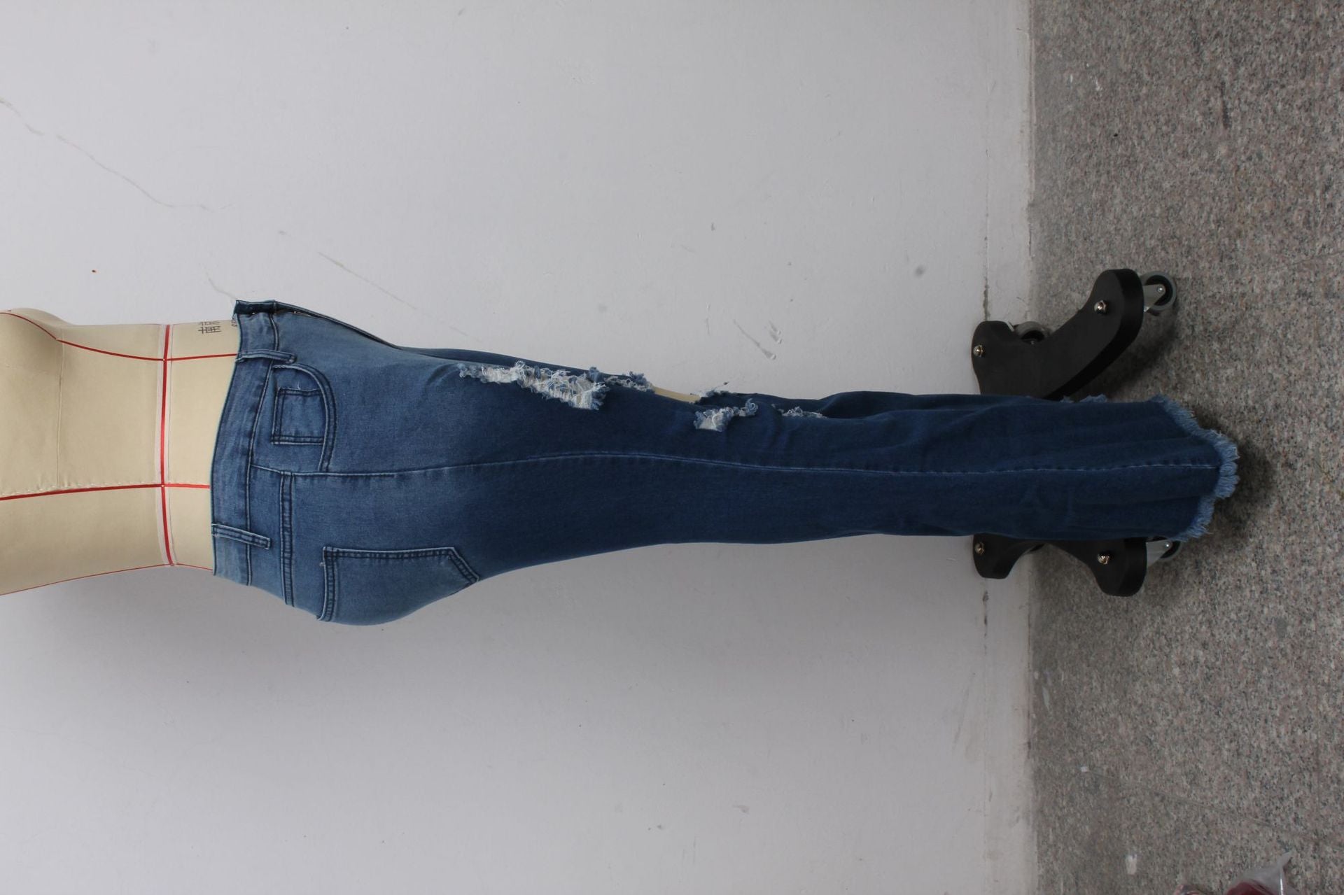 Fashion Knee Ripped Slim Denim Stretch Jeans